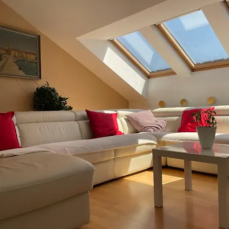 Natasha's Blue Sky With Cosy Terrace Apartment *