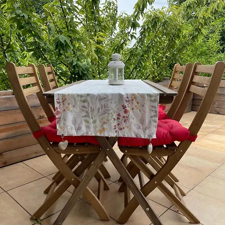 Appartamento Natasha's Blue Sky With Cosy Terrace